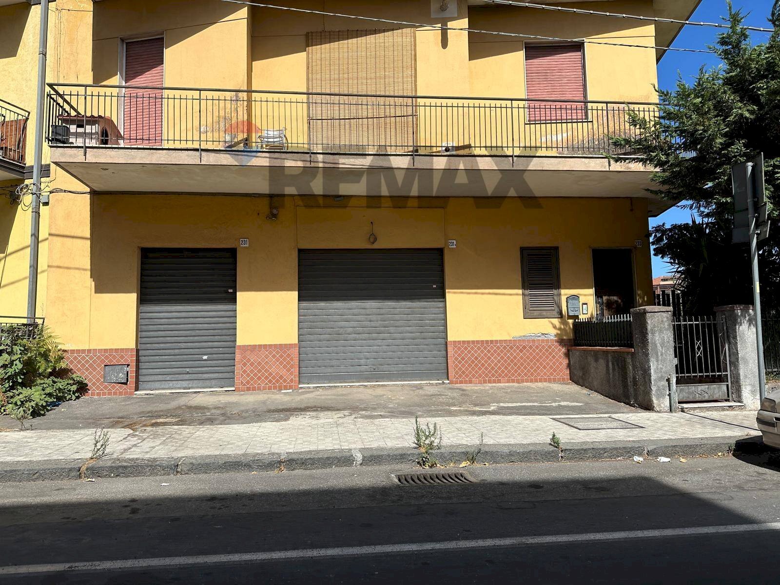 Edificio all\'aperto - Commercial Premises VIALE DELLA REGIONE
 
229, San Giovanni la Punta - photo 1
