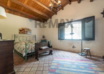 Camera / camera da letto - Rustic ss 120
 
s/n, Linguaglossa - photo 4
