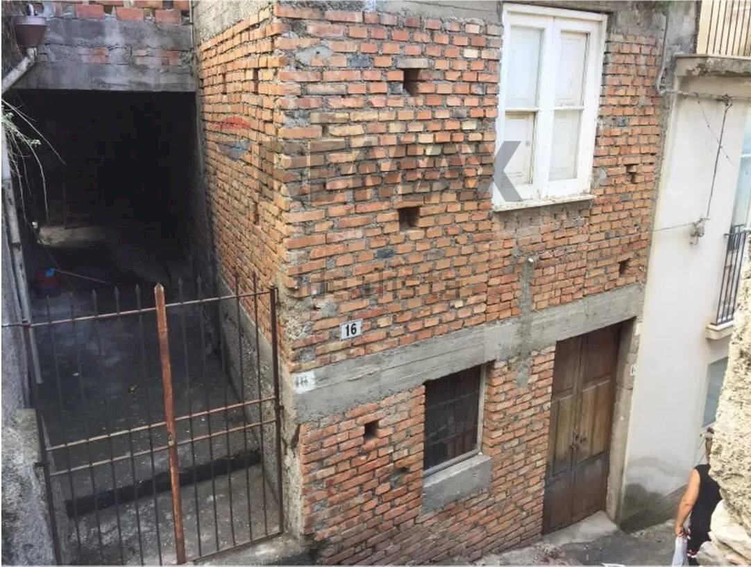 Casa all\'aperto - Casa indipendente vico gesu' e maria
 
15, Santa Lucia del Mela - foto 1