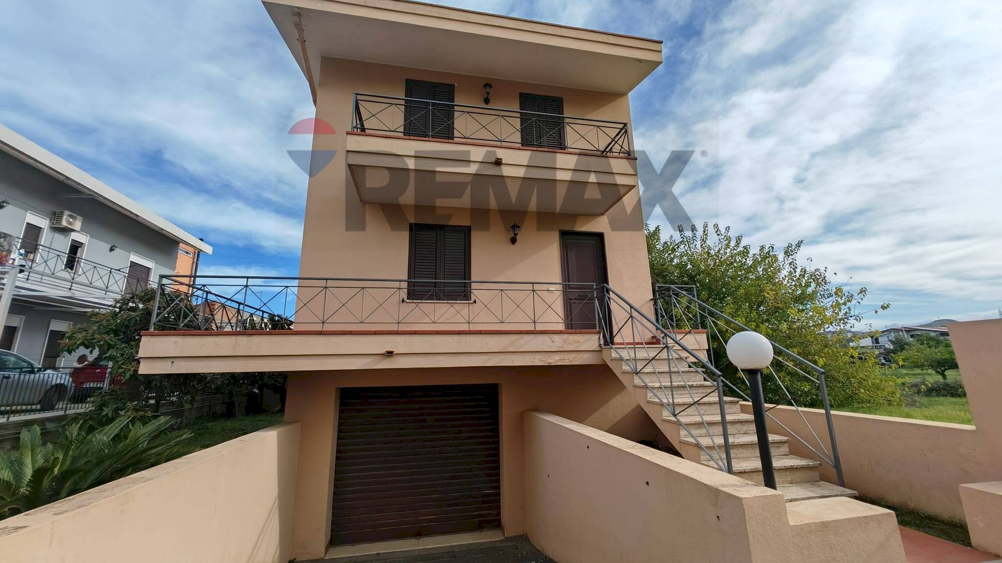 Casa all\'aperto - Villa via brodolini
185, San Filippo del Mela - foto 2