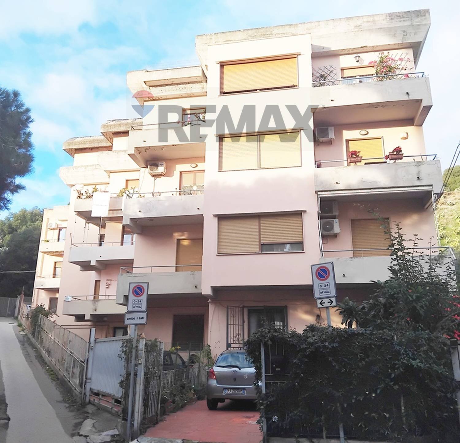 Edificio all\'aperto - Attico via grattugeri
71, Messina - foto 3