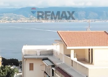 Edificio all\'aperto - Attico via grattugeri
71, Messina - foto 2