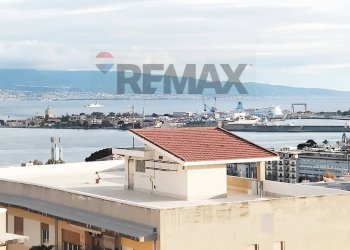 Edificio all\'aperto - Attico via grattugeri
71, Messina - foto 4
