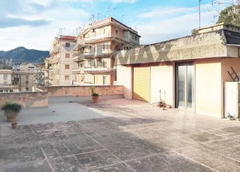 Edificio all\'aperto - Attico via grattugeri
71, Messina - foto 7