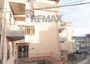 Edificio all\'aperto - Attico via grattugeri
71, Messina - foto 9