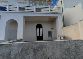 Casa all\'aperto - Casa semi indipendente via giuseppe mazzini
 
90, Lipari - foto 1