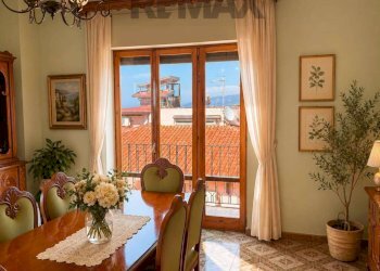 Sala da pranzo - Appartamento VIA DUCA D'AOSTA
 
122, Sant'Agata di Militello - foto 3