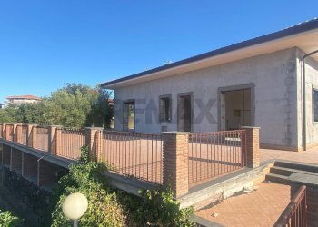 Casa all\'aperto - Villa via umberto
 
snc, San Pietro Clarenza - foto 17