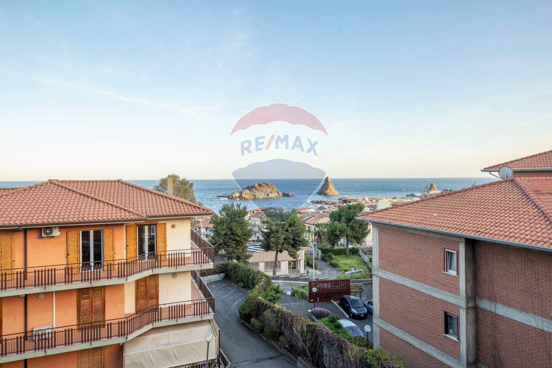Edificio all\'aperto - Four-room apartment VIA DUSMET
 
7, Aci Castello - photo 1
