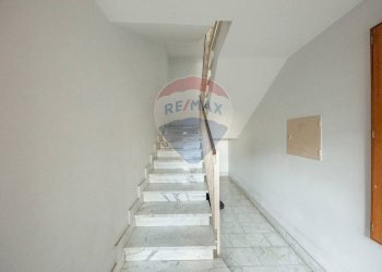 Scale - Four-room apartment VIA DUSMET
 
7, Aci Castello - photo 23