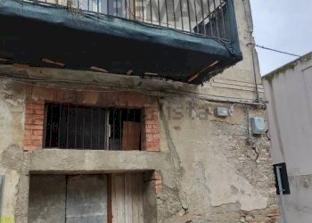 Edificio all\'aperto - Casa indipendente in Piazza della Liberazione
 
21, San Filippo del Mela - foto 1