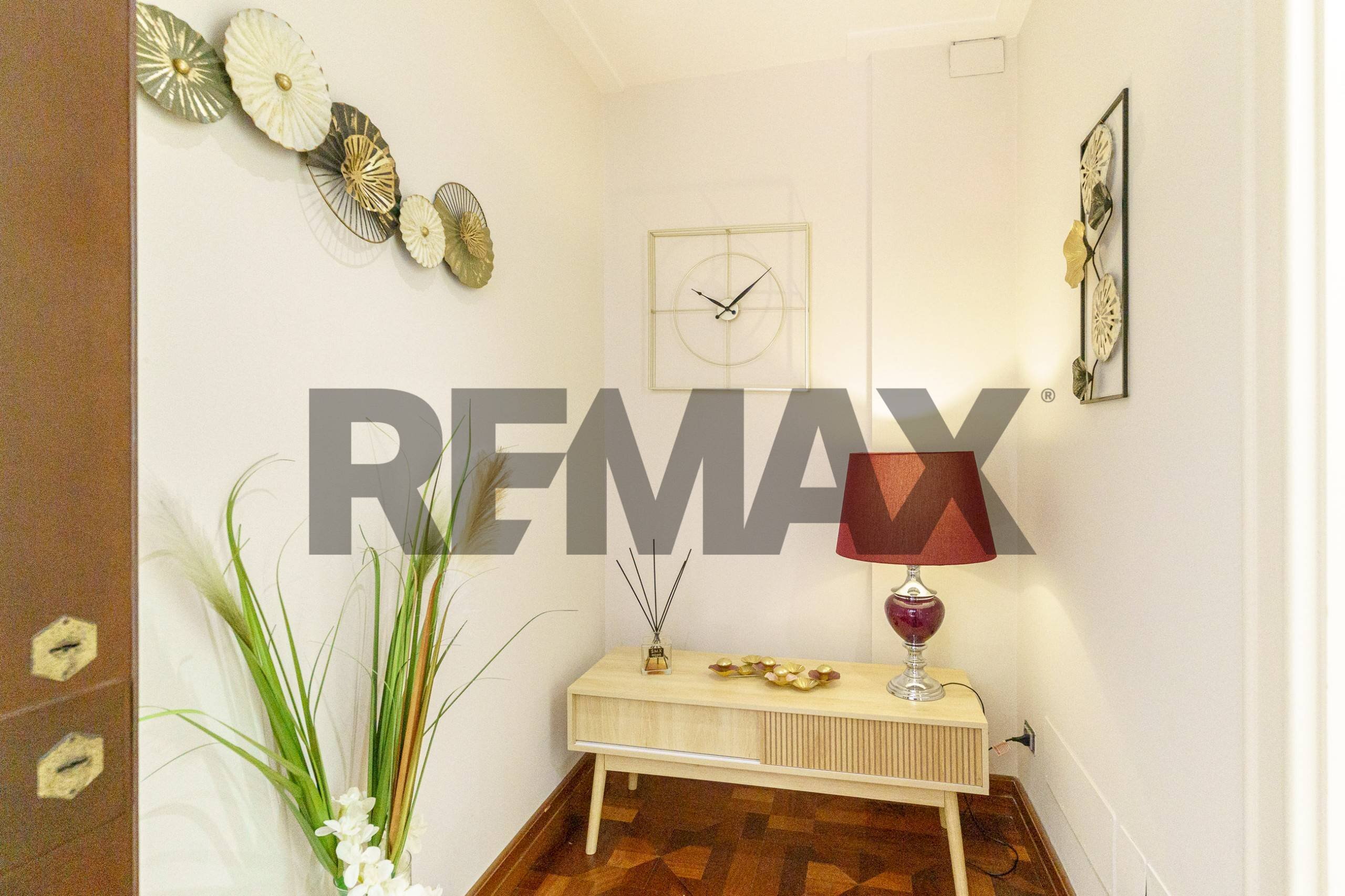 Hall / corridoio - Two-room apartment Viale Ruggero Di Lauria
 
81, Catania - photo 1