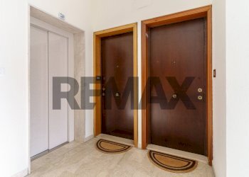 Hall / corridoio - Two-room apartment Viale Ruggero Di Lauria
81, Catania - photo 29