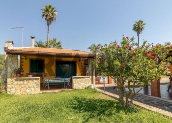 Casa all\'aperto - Villa VIA MONTALE
 
1, Melilli - foto 25