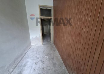 Hall / corridoio - Independent house via megara
 
68 72, Augusta - photo 3