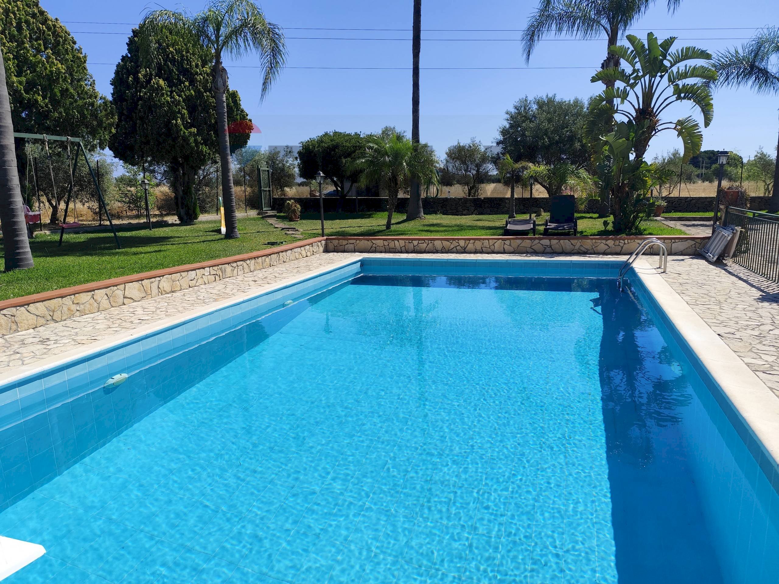 Piscina - Villa via montale
 
1, Melilli - foto 2