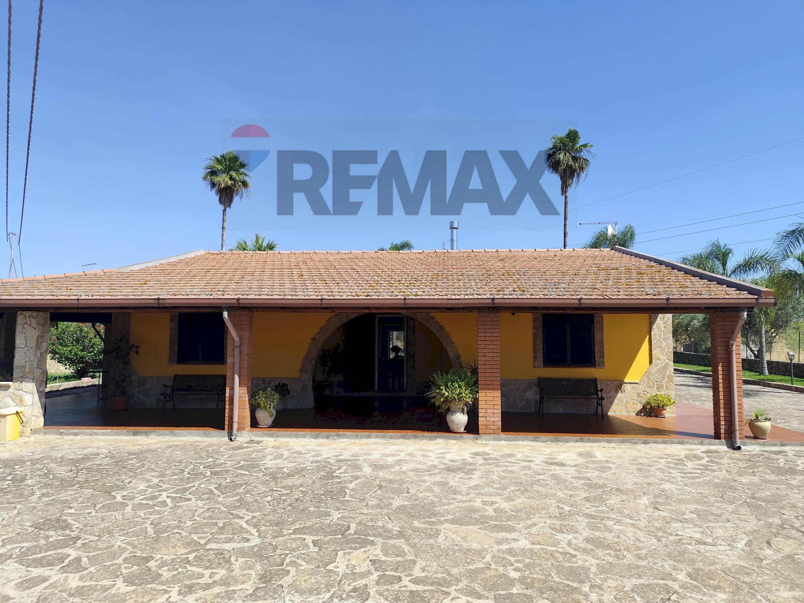 Casa all\'aperto - Villa via montale
 
1, Melilli - foto 3