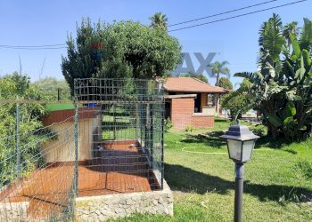 Giardino - Villa via montale
 
1, Melilli - foto 9