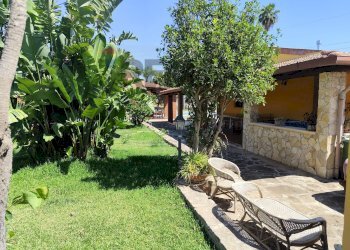 Giardino - Villa via montale
 
1, Melilli - foto 10