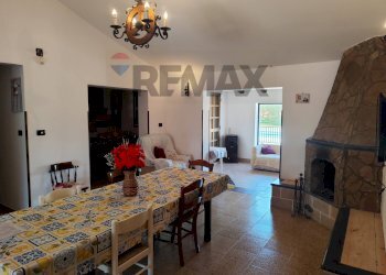 Sala da pranzo - Villa via montale
 
1, Melilli - foto 13