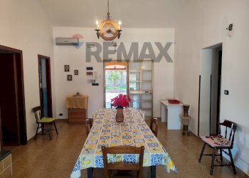 Sala da pranzo - Villa via montale
 
1, Melilli - foto 17