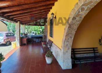 Terrazza - Villa via montale
 
1, Melilli - foto 25