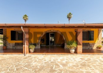 Casa all\'aperto - Villa via montale
 
1, Melilli - photo 4