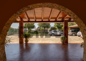 Terrazza - Villa via montale
 
1, Melilli - photo 11