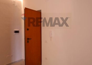 Stanza vuota - Three-room apartment Via R. Caravaglios
1/A, Caserta - photo 1
