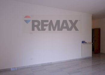 Stanza vuota - Three-room apartment Via R. Caravaglios
1/A, Caserta - photo 3