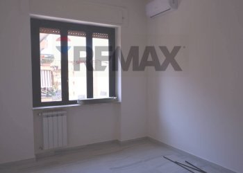 Stanza vuota - Three-room apartment Via R. Caravaglios
1/A, Caserta - photo 10