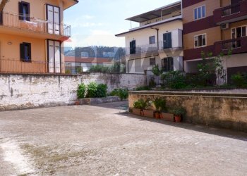 Terrazza - Three-room apartment Via R. Caravaglios
1/A, Caserta - photo 17