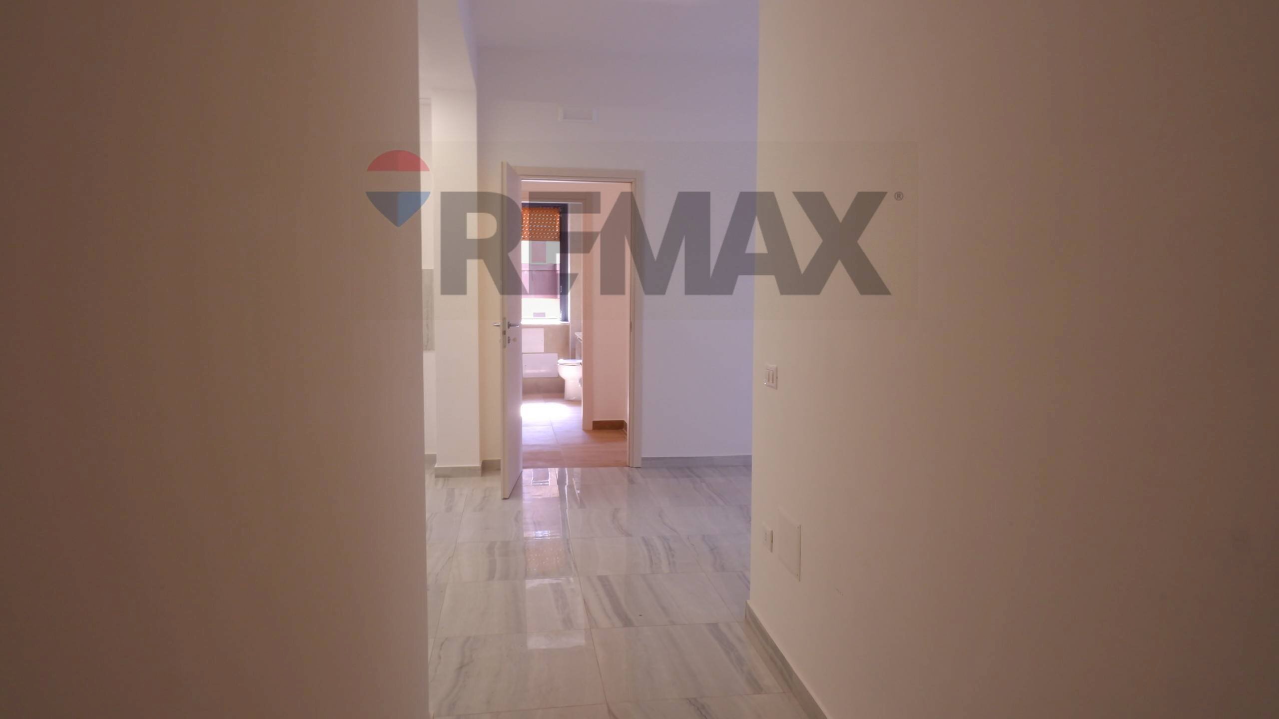 Hall / corridoio - Three-room apartment Via R. Caravaglios
1/A, Caserta - photo 3