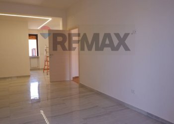 Stanza vuota - Three-room apartment Via R. Caravaglios
1/A, Caserta - photo 1