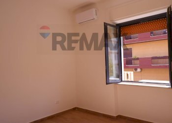 Stanza vuota - Three-room apartment Via R. Caravaglios
1/A, Caserta - photo 13