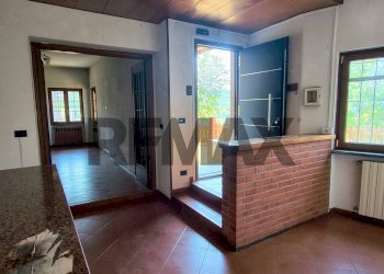 Hall / corridoio - Independent house Località Gorrette
 
2, Millesimo - photo 10