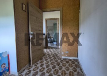 Hall / corridoio - Independent house Località Gorrette
 
2, Millesimo - photo 25