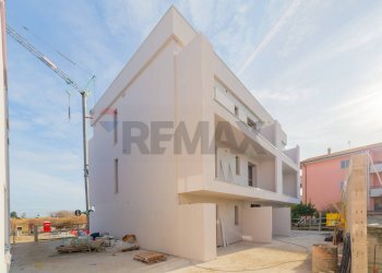 Edificio all\'aperto - Two-room apartment via Nazionale Adriatica
 
89, Roseto degli Abruzzi - photo 12