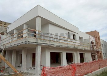 Edificio all\'aperto - Three-room apartment Via Nazionale Adriatica
 
89, Roseto degli Abruzzi - photo 5