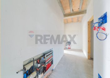 Hall / corridoio - Three-room apartment Via Nazionale Adriatica
 
89, Roseto degli Abruzzi - photo 29