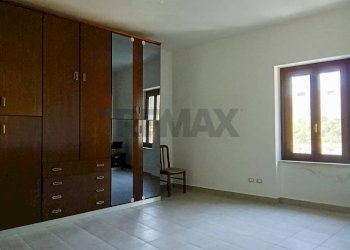 Camera / camera da letto - Casa semi indipendente Via Baglietto
 
15, Castelvecchio Subequo - foto 9