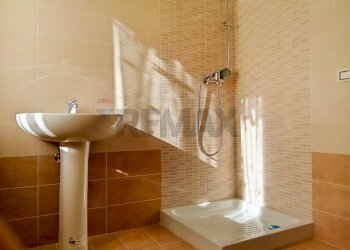 Bagno - Casa semi indipendente Via Baglietto
 
15, Castelvecchio Subequo - foto 11