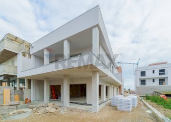 Edificio all\'aperto - Two-room apartment VIA NAZIONALE ADRIATICA
 
89, Roseto degli Abruzzi - photo 3