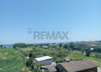 Edificio all\'aperto - Two-room apartment VIA NAZIONALE ADRIATICA
 
89, Roseto degli Abruzzi - photo 5
