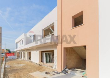 Edificio all\'aperto - Two-room apartment VIA NAZIONALE ADRIATICA
 
89, Roseto degli Abruzzi - photo 8