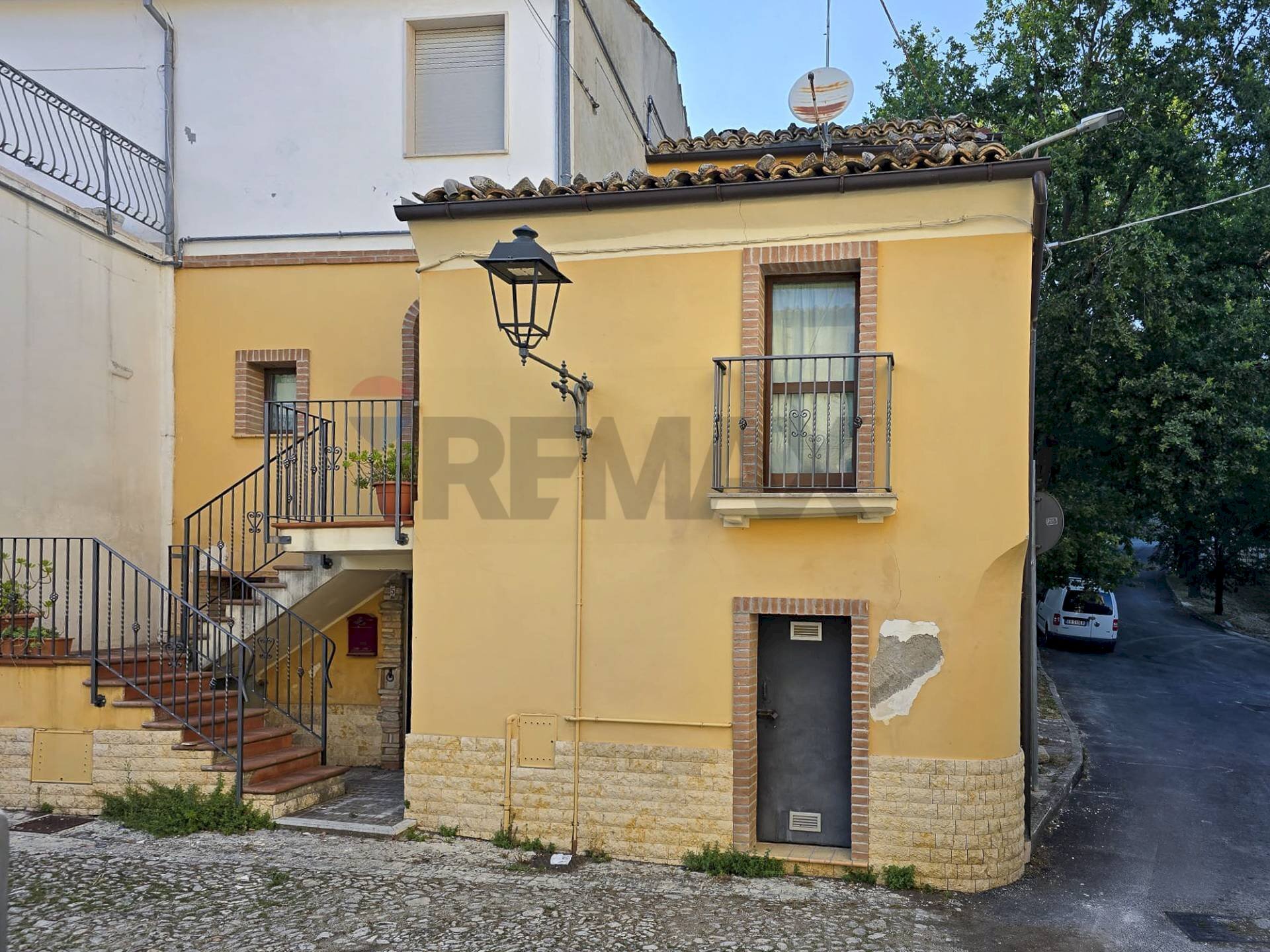 carpineto della nora - Semi-detached house viale dello sport
 
1, Carpineto della Nora - photo 1