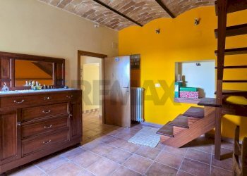 Scale - Semi-detached house viale dello sport
 
1, Carpineto della Nora - photo 24