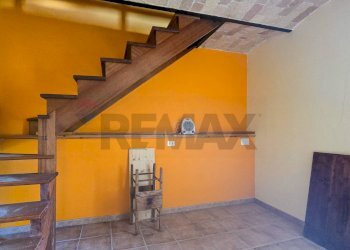 Scale - Semi-detached house viale dello sport
 
1, Carpineto della Nora - photo 28