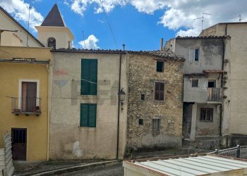 Edificio all\'aperto - Semi-detached house viale dello sport
 
1, Carpineto della Nora - photo 32