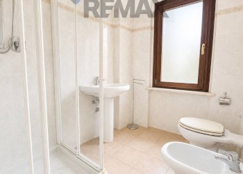 Bagno - Bilocale Piazza san Giuseppe
 
2, Galliate - foto 9